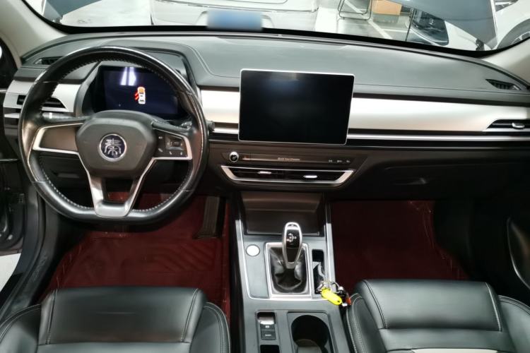 Used BYD Qin Pro 2019 Super Edition 1.5TI Automatic Smart Connect FENGSHANG Model China VI Standard Interior 2