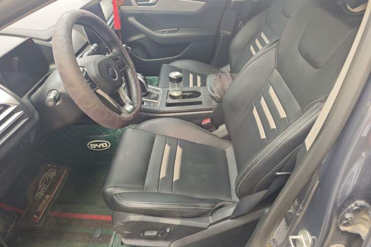Used BYD Qin Pro 2019 Super Edition 1.5TI Automatic Smart Connect Enjoyment Model China VI Standard Left Front Seat