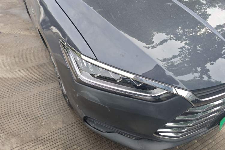 Used BYD Qin Pro 2019 Super Edition 1.5TI Automatic Smart Connect Enjoyment Model China VI Standard Right Front Headlight
