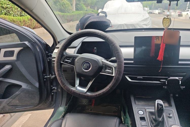 Used BYD Qin Pro 2019 Super Edition 1.5TI Automatic Smart Connect Enjoyment Model China VI Standard Steering Wheel