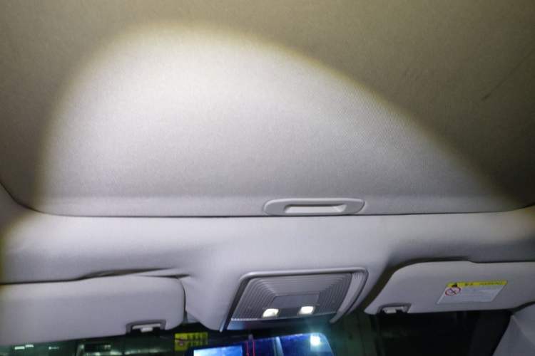 Used BYD Qin Pro 2019 Super Edition 1.5TI Manual Smart Connect Powerful Model China VI Standard Headliner