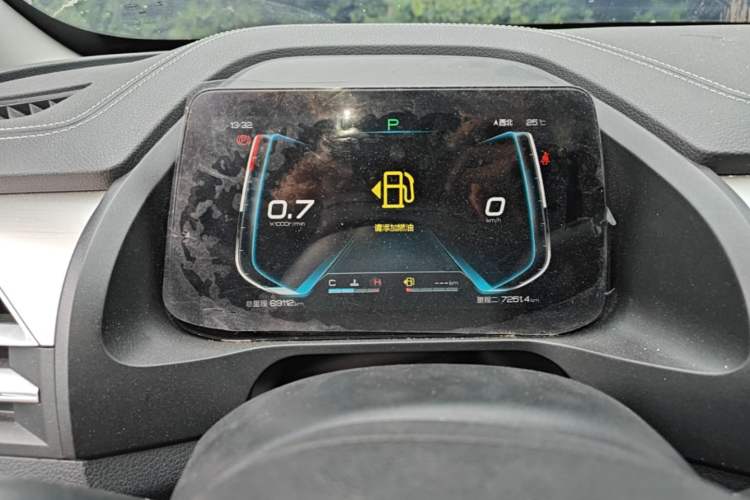 Used BYD Qin Pro 2019 Super Edition 1.5TI Automatic Smart Connect Brilliance Model China VI Standard Instrument Cluster