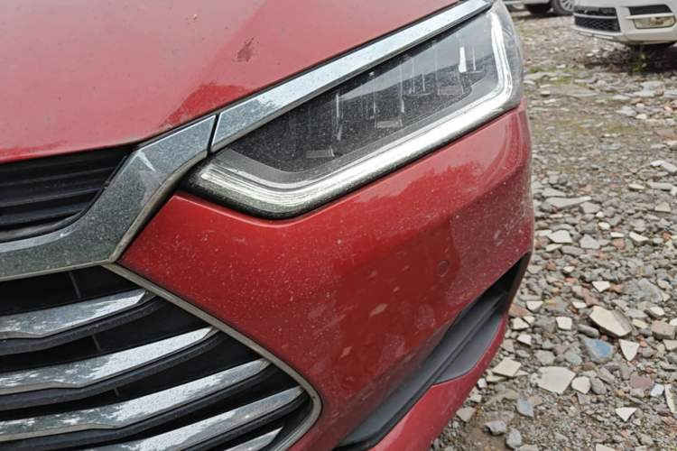 Used BYD Qin Pro 2019 Super Edition 1.5TI Automatic Smart Connect Brilliance Model China VI Standard Left Front Headlight