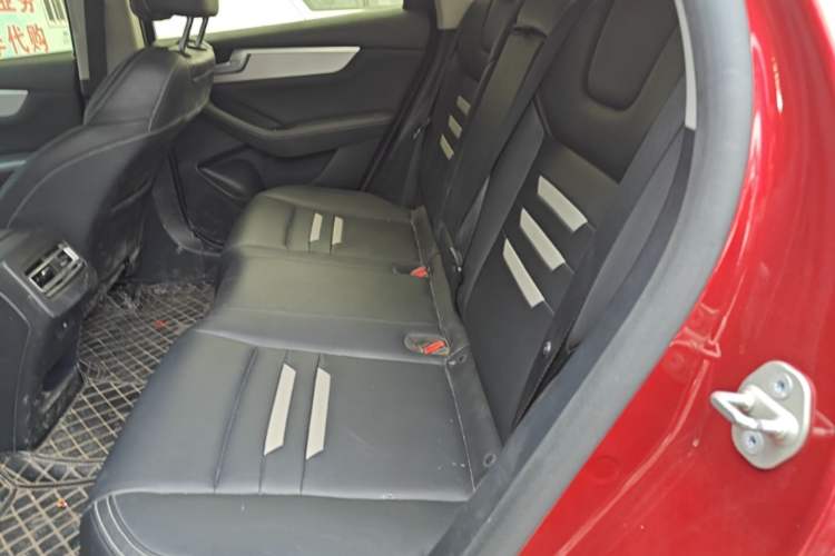 Used BYD Qin Pro 2019 Super Edition 1.5TI Automatic Smart Connect Brilliance Model China VI Standard Left Rear Seat