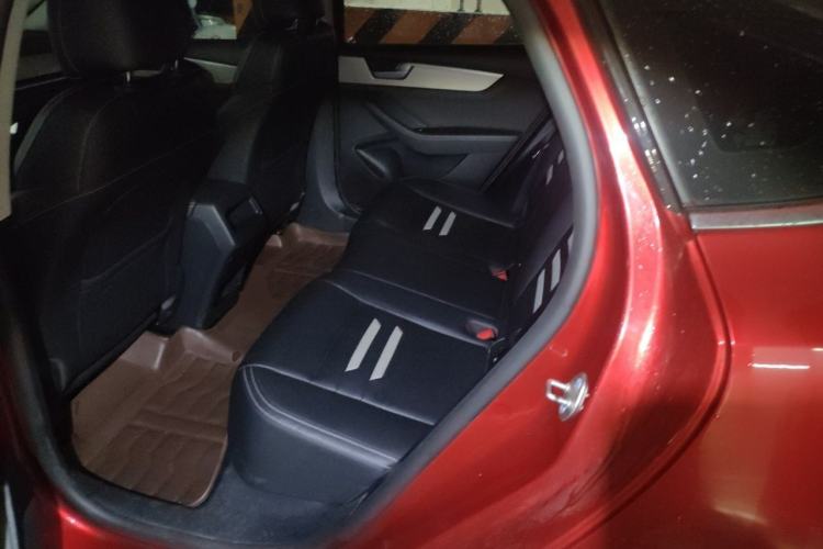 Used BYD Qin Pro 2019 Super Edition 1.5TI Manual Smart Connect Powerful Model China VI Standard Left Rear Seat