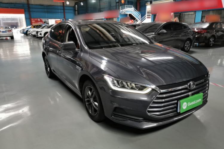 Used BYD Qin Pro 2019 Super Edition 1.5TI Automatic Smart Connect FENGSHANG Model China VI Standard Front Right 45 Deg