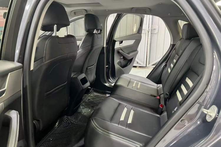 Used BYD Qin Pro 2019 Super Edition 1.5TI Automatic Smart Connect FENGSHANG Model China VI Standard Interior 2