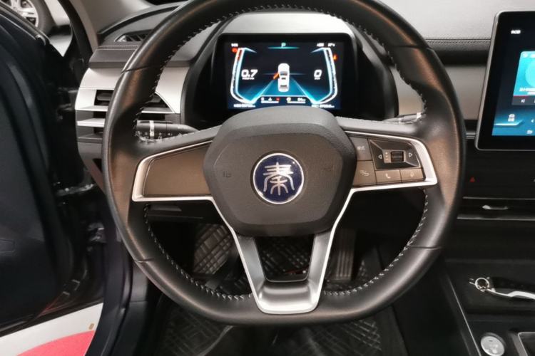 Used BYD Qin Pro 2019 Super Edition 1.5TI Automatic Smart Connect FENGSHANG Model China VI Standard Steering Wheel