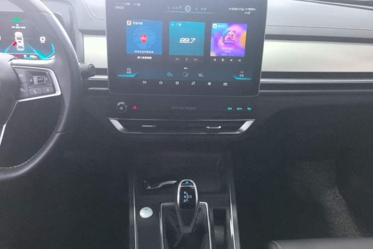 Used BYD Qin Pro 2019 Super Edition 1.5TI Automatic Smart Connect Brilliance Model China V Standard Audio And AC Panel