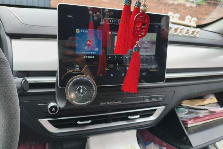Used BYD Qin Pro 2019 Super Edition 1.5TI Manual Smart Connect Fierce Model China V Standard Audio And AC Panel
