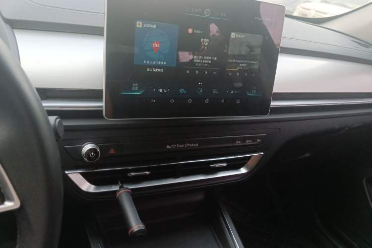 Used BYD Qin Pro 2019 Super Edition 1.5TI Manual Smart Connect Fierce Model China V Standard Audio And AC Panel