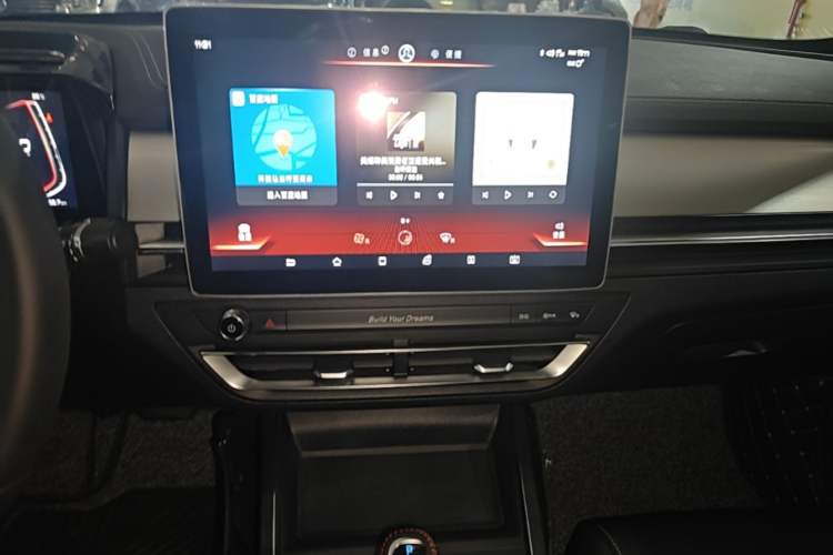 Used BYD Qin Pro 2019 Super Edition 1.5TI Automatic Smart Connect FENGSHANG Model China V Standard Audio And AC Panel