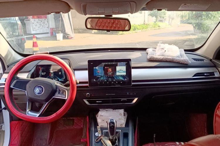 Used BYD Qin Pro 2019 Super Edition 1.5TI Automatic Smart Connect Dynamic Model China V Standard Center Console