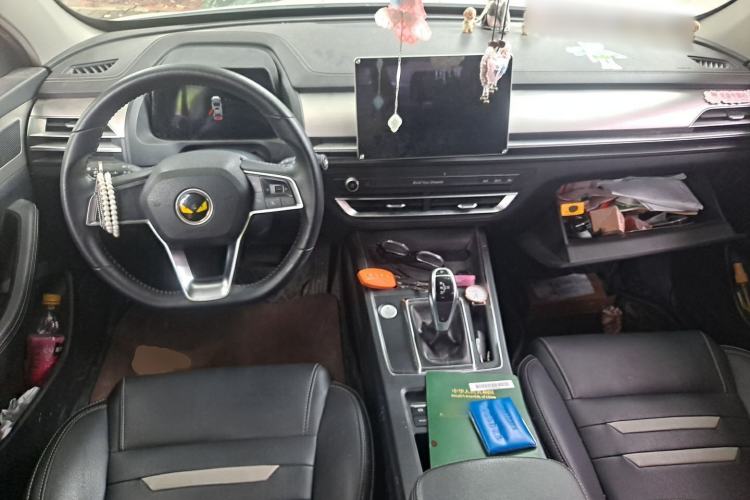 Used BYD Qin Pro 2019 Super Edition 1.5TI Automatic Smart Connect Dynamic Model China VI Standard Center Console