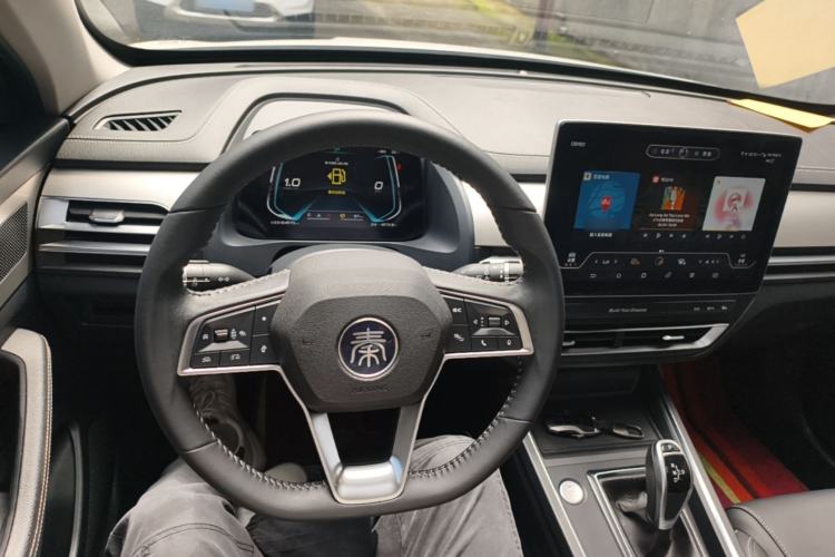 Used BYD Qin Pro 2019 Super Edition 1.5TI Automatic Smart Connect Flagship Model China V Standard Center Console