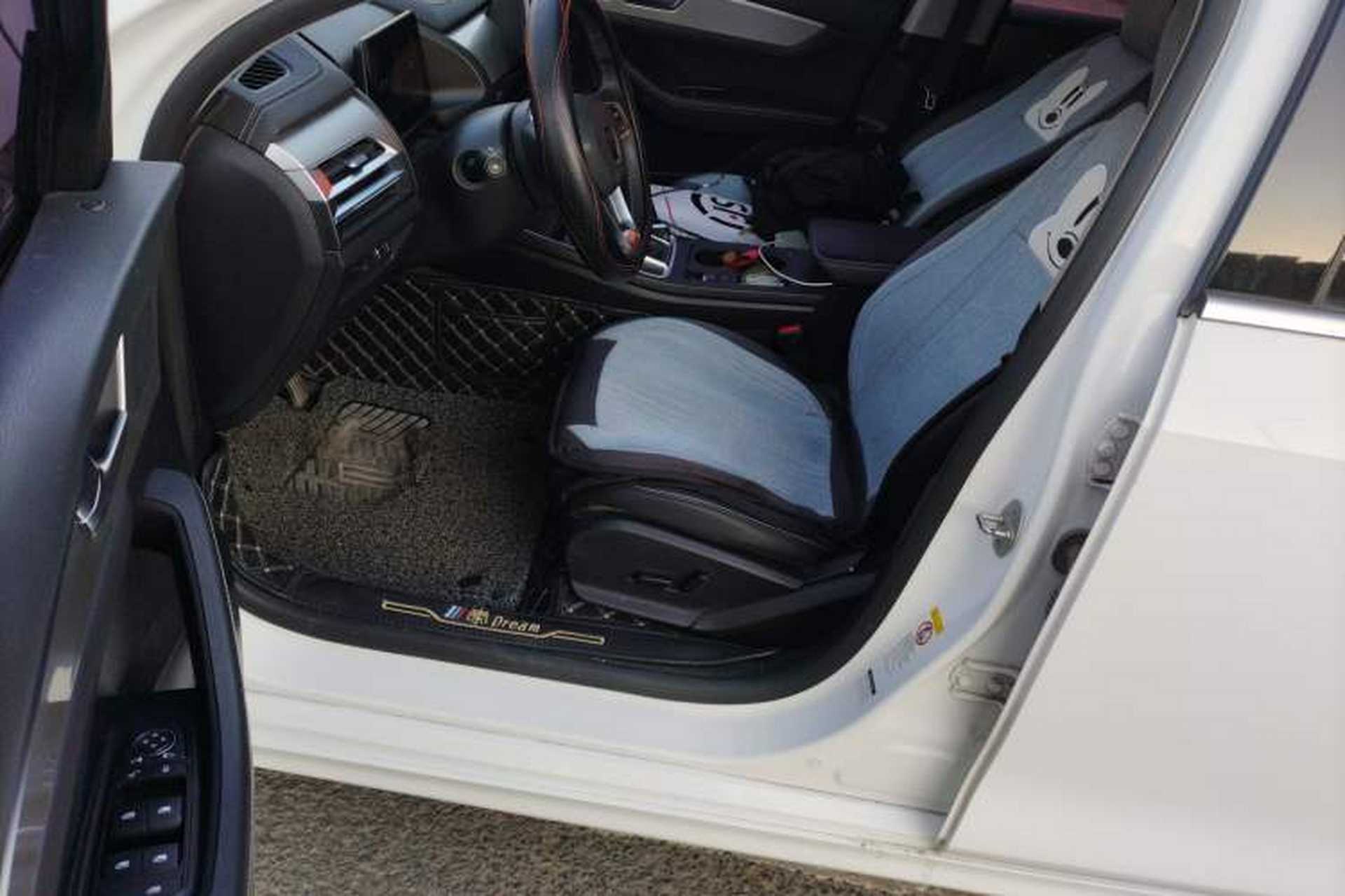Used BYD Qin Pro 2019 Super Edition 1.5TI Automatic Smart Connect Enjoyment Model China VI Standard Driver Seat
