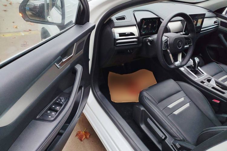 Used BYD Qin Pro 2019 Super Edition 1.5TI Automatic Smart Connect Dynamic Model China VI Standard Driver Seat