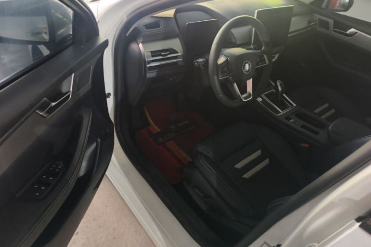 Used BYD Qin Pro 2019 Super Edition 1.5TI Automatic Smart Connect Flagship Model China V Standard Driver Seat