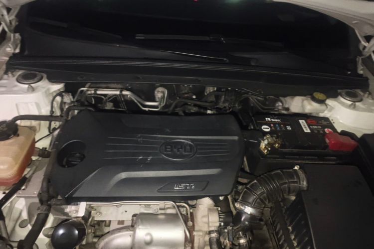 Used BYD Qin Pro 2019 Super Edition 1.5TI Automatic Smart Connect Dynamic Model China V Standard Engine Bay