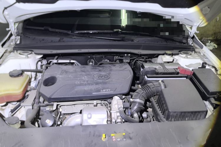 Used BYD Qin Pro 2019 Super Edition 1.5TI Automatic Smart Connect FENGSHANG Model China V Standard Engine Bay