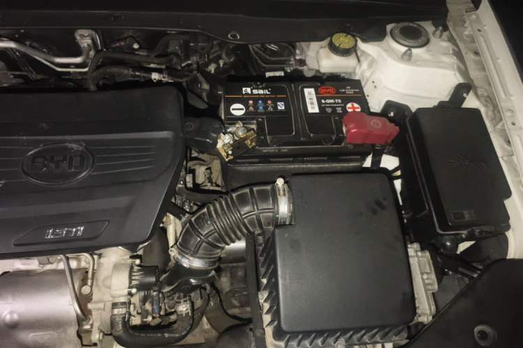 Used BYD Qin Pro 2019 Super Edition 1.5TI Automatic Smart Connect Dynamic Model China V Standard Engine Bay Left