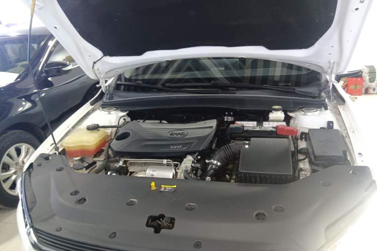 Used BYD Qin Pro 2019 Super Edition 1.5TI Automatic Smart Connect Flagship Model China V Standard Engine Bay