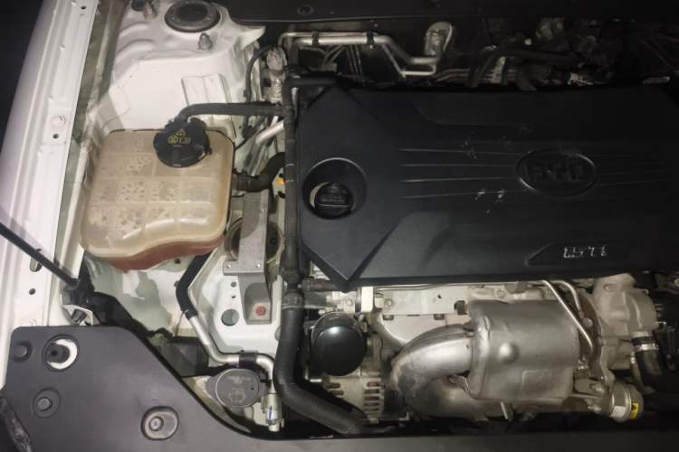 Used BYD Qin Pro 2019 Super Edition 1.5TI Automatic Smart Connect Dynamic Model China V Standard Engine Bay Right