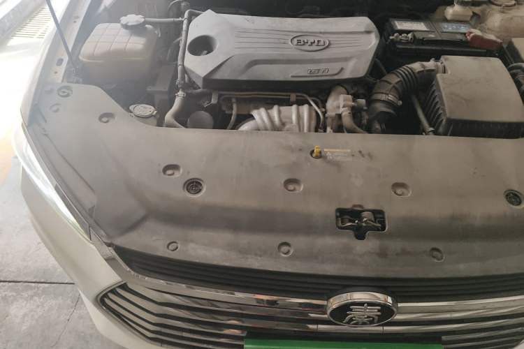 Used BYD Qin Pro 2019 Super Edition 1.5TI Automatic Smart Connect Dynamic Model China VI Standard Engine Bay Right