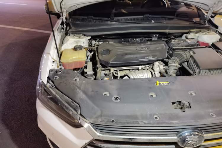 Used BYD Qin Pro 2019 Super Edition 1.5TI Automatic Smart Connect Brilliance Model China VI Standard Engine Bay Right