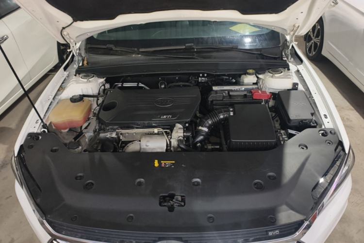 Used BYD Qin Pro 2019 Super Edition 1.5TI Automatic Smart Connect Flagship Model China V Standard Engine Bay