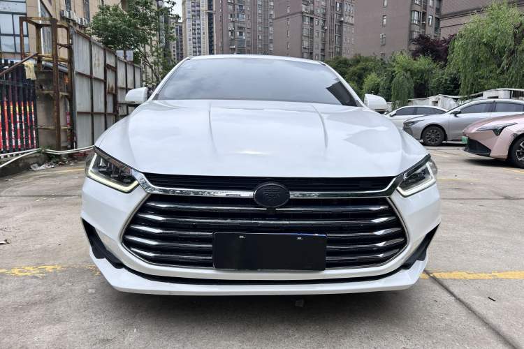 Used BYD Qin Pro 2019 Super Edition 1.5TI Automatic Smart Connect FENGSHANG Model China VI Standard Exterior 1