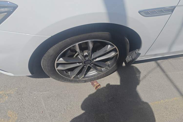 Used BYD Qin Pro 2019 Super Edition 1.5TI Automatic Smart Connect Enjoyment Model China VI Standard Exterior 2