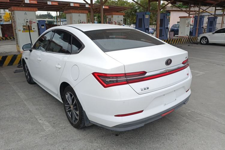 Used BYD Qin Pro 2019 Super Edition 1.5TI Automatic Smart Connect Flagship Model China V Standard Exterior 2