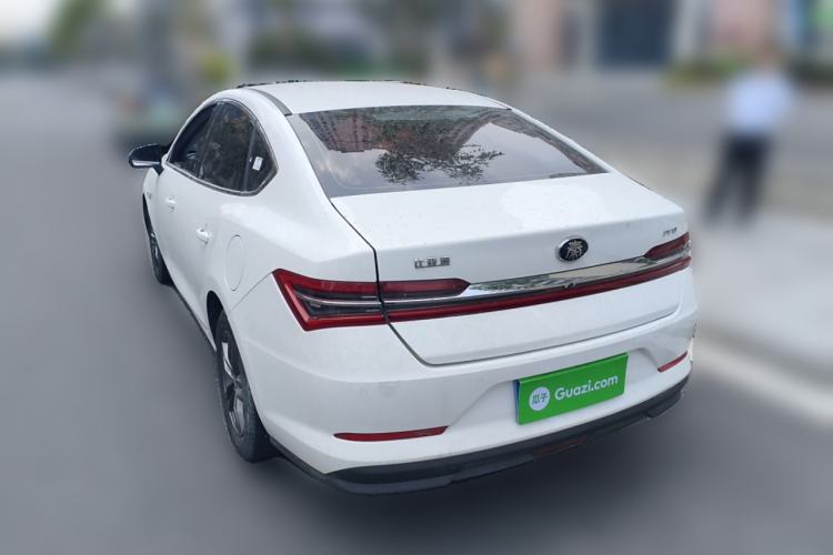 Used BYD Qin Pro 2019 Super Edition 1.5TI Automatic Smart Connect FENGSHANG Model China VI Standard Exterior 3