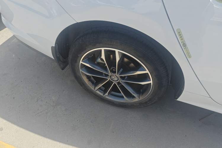 Used BYD Qin Pro 2019 Super Edition 1.5TI Automatic Smart Connect Enjoyment Model China VI Standard Exterior 3