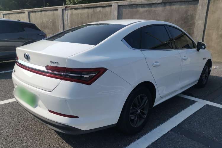 Used BYD Qin Pro 2019 Super Edition 1.5TI Manual Smart Connect Powerful Model China VI Standard Exterior 3