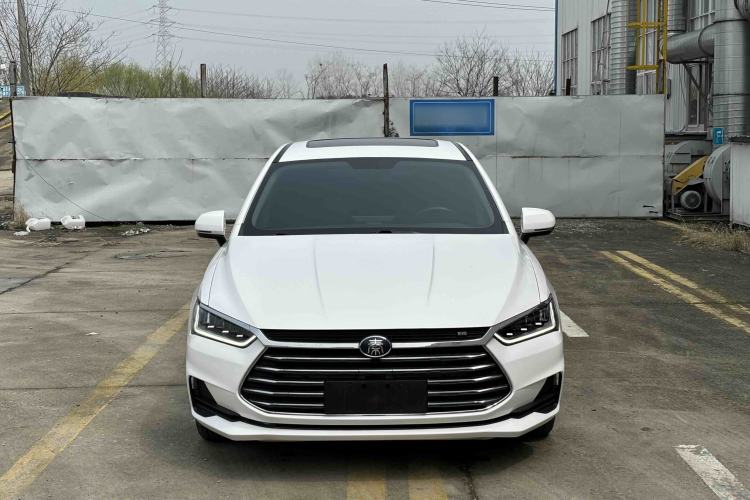 Used BYD Qin Pro 2019 Super Edition 1.5TI Automatic Smart Connect FENGSHANG Model China VI Standard Exterior 4
