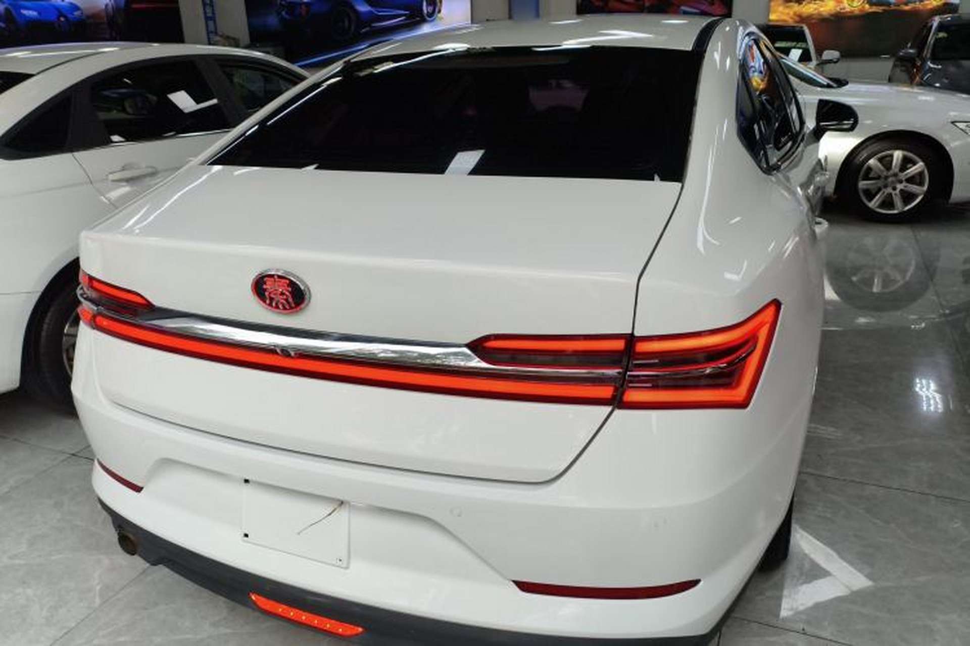 Used BYD Qin Pro 2019 Super Edition 1.5TI Automatic Smart Connect FENGSHANG Model China VI Standard Exterior 4