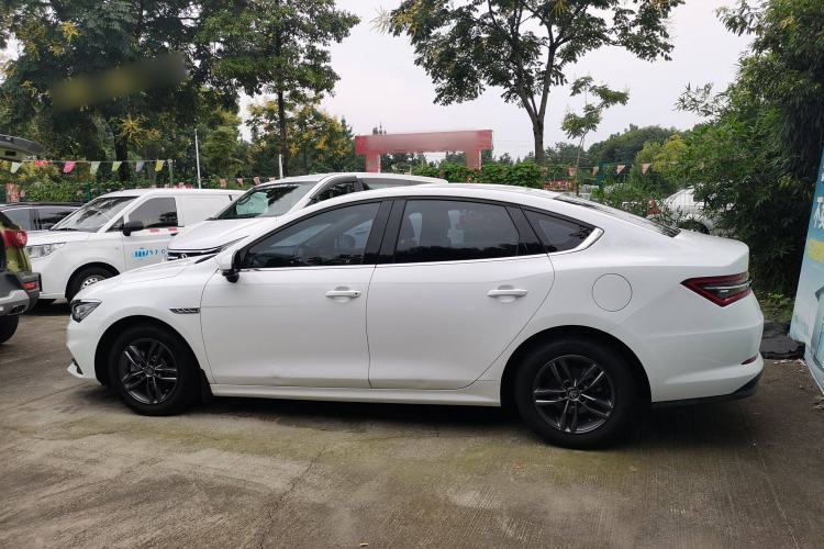 Used BYD Qin Pro 2019 Super Edition 1.5TI Manual Smart Connect Fierce Model China V Standard Exterior 5