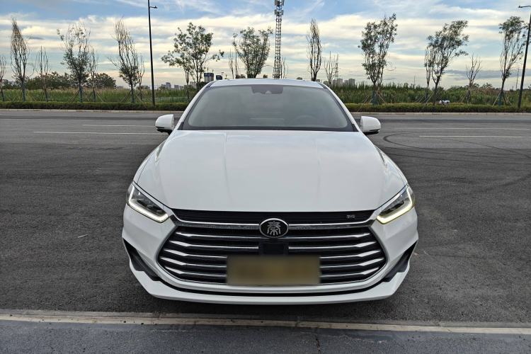 Used BYD Qin Pro 2019 Super Edition 1.5TI Automatic Smart Connect Flagship Model China V Standard Exterior 5