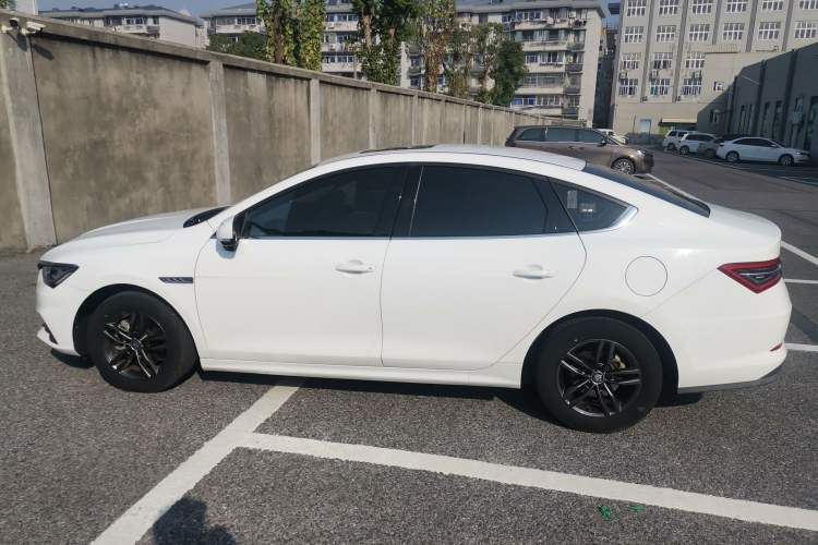 Used BYD Qin Pro 2019 Super Edition 1.5TI Manual Smart Connect Powerful Model China VI Standard Exterior 5