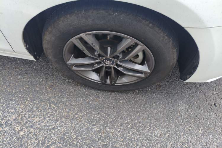 Used BYD Qin Pro 2019 Super Edition 1.5TI Automatic Smart Connect FENGSHANG Model China VI Standard Exterior 7