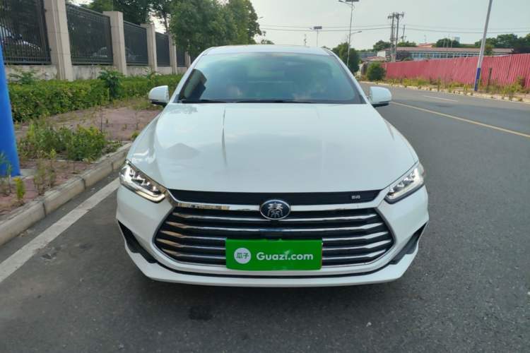 Used BYD Qin Pro 2019 Super Edition 1.5TI Automatic Smart Connect FENGSHANG Model China VI Standard Front