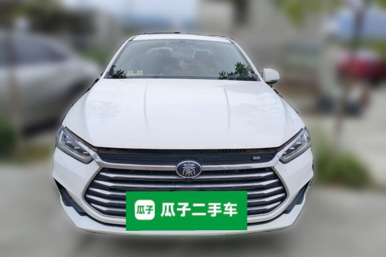 Used BYD Qin Pro 2019 Super Edition 1.5TI Manual Smart Connect Fierce Model China V Standard Front