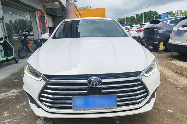 Used BYD Qin Pro 2019 Super Edition 1.5TI Automatic Smart Connect Enjoyment Model China VI Standard Front