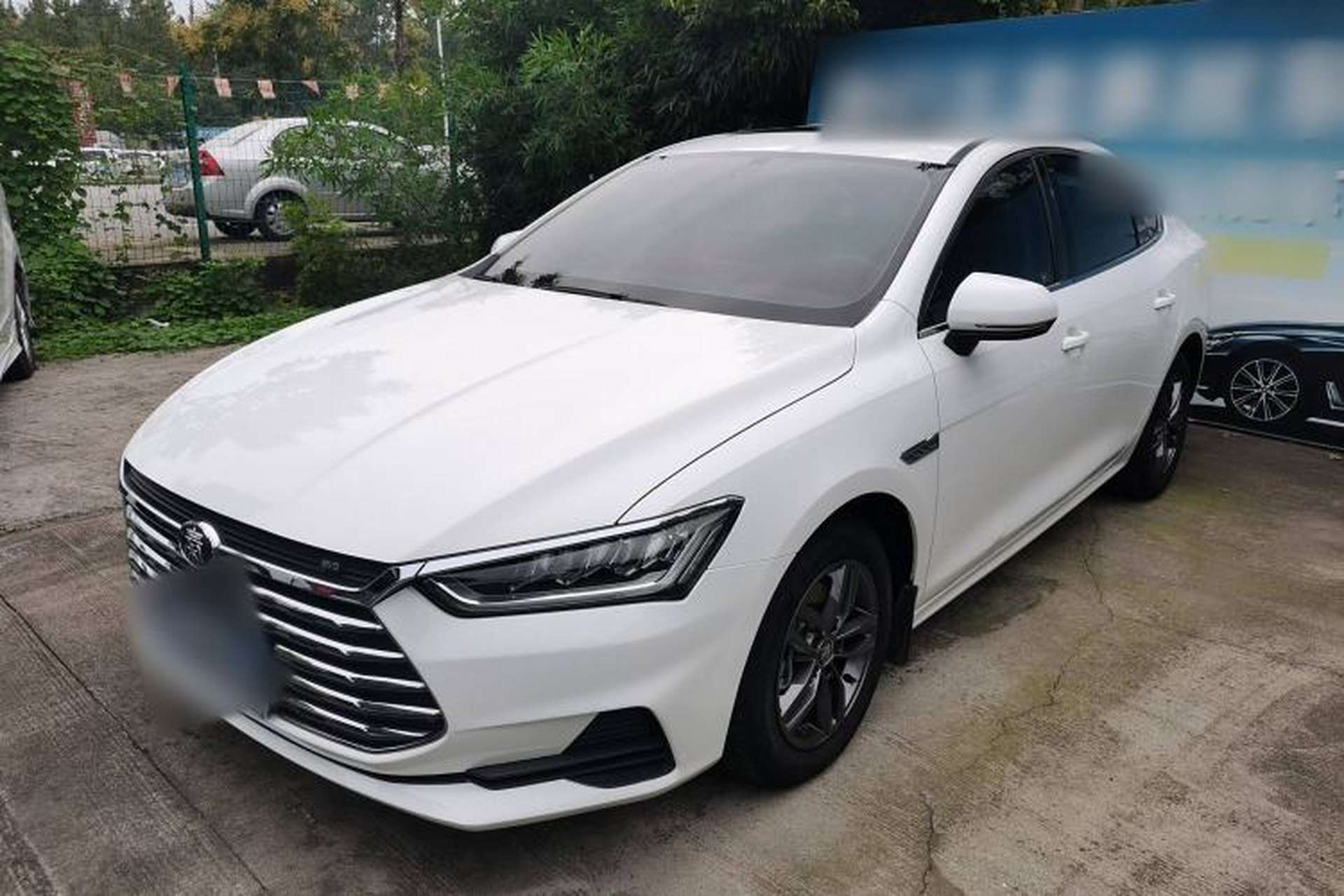 Used BYD Qin Pro 2019 Super Edition 1.5TI Manual Smart Connect Fierce Model China V Standard Front Left 45 Deg
