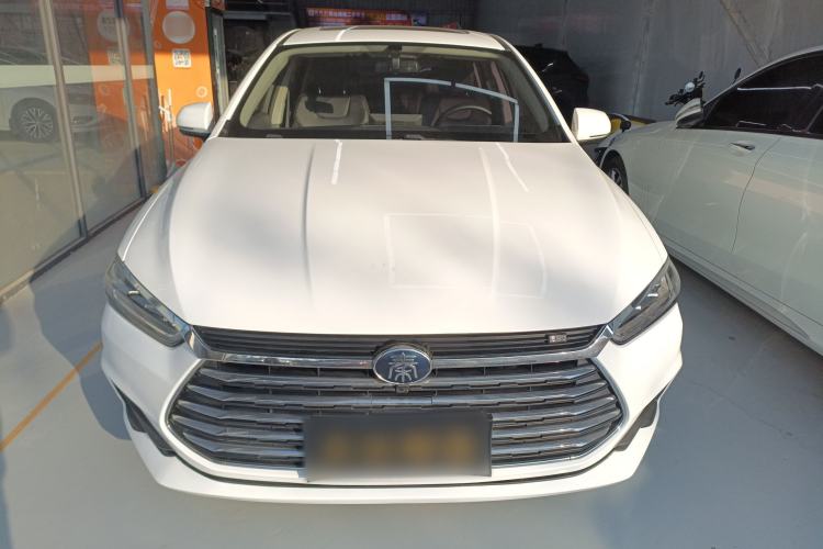 Used BYD Qin Pro 2019 Super Edition 1.5TI Automatic Smart Connect Dynamic Model China VI Standard Front