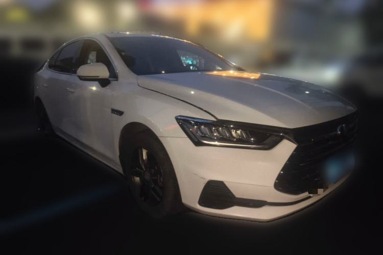 Used BYD Qin Pro 2019 Super Edition 1.5TI Automatic Smart Connect Dynamic Model China V Standard Front Right 45 Deg