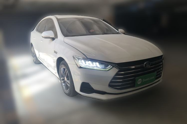 Used BYD Qin Pro 2019 Super Edition 1.5TI Automatic Smart Connect Dynamic Model China VI Standard Front Right 45 Deg