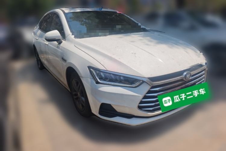 Used BYD Qin Pro 2019 Super Edition 1.5TI Automatic Smart Connect Dynamic Model China VI Standard Front Right 45 Deg